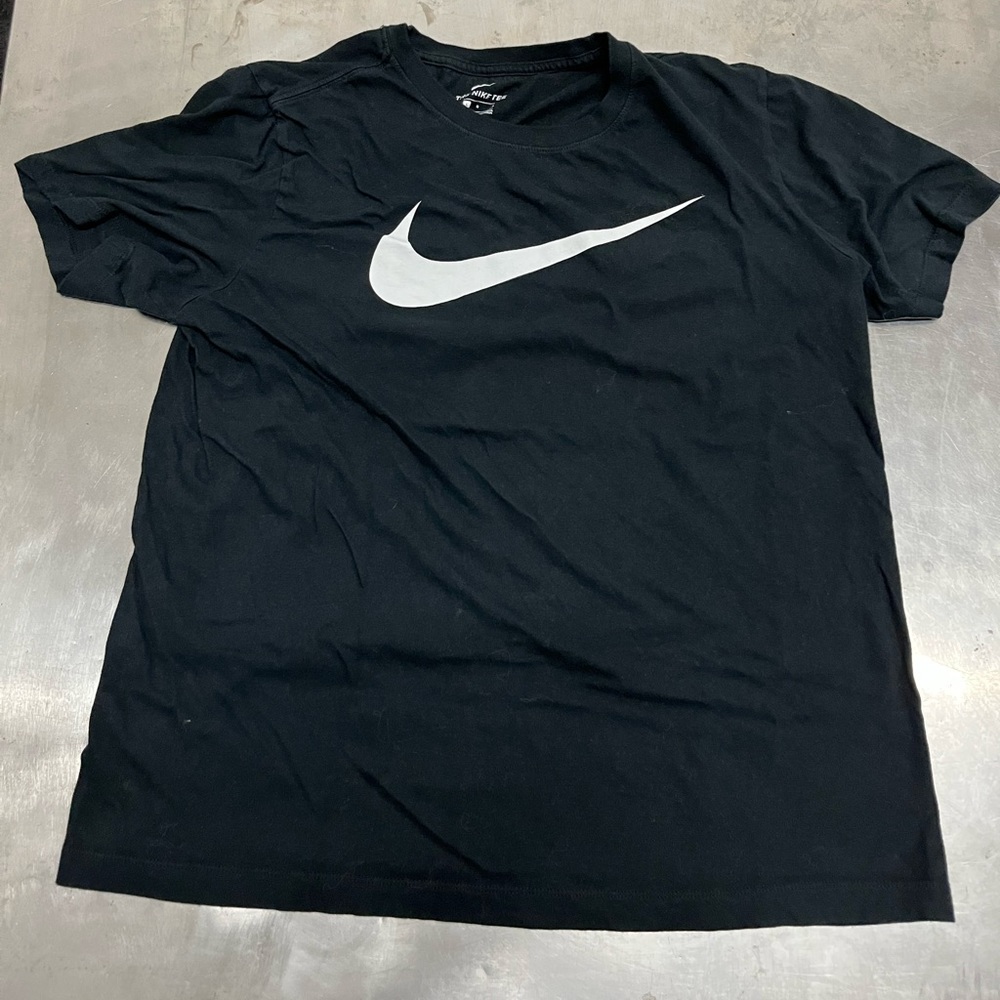 Nike tee shirt